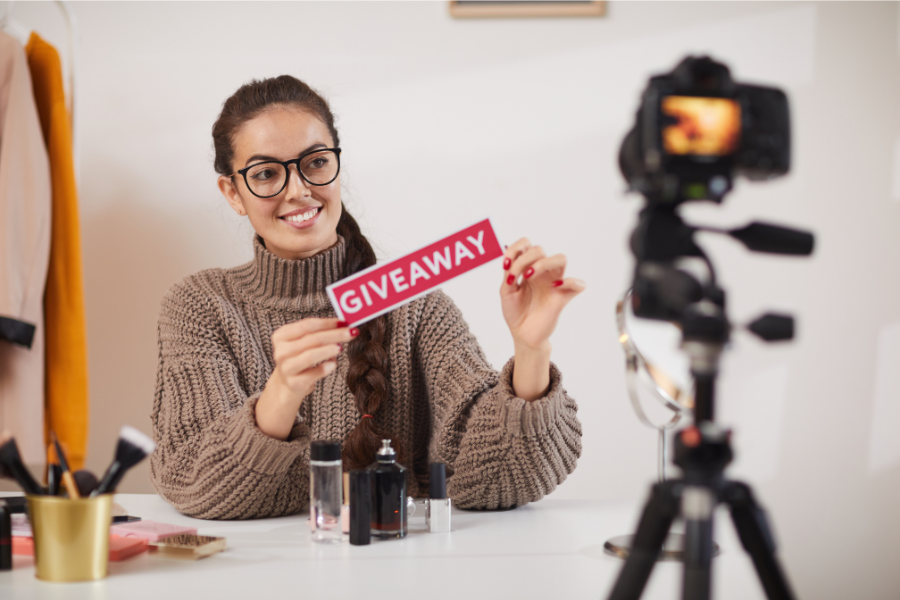 Read more about the article 7 Key Steps on How to Start a Giveaway Business That Wows Your Audience
